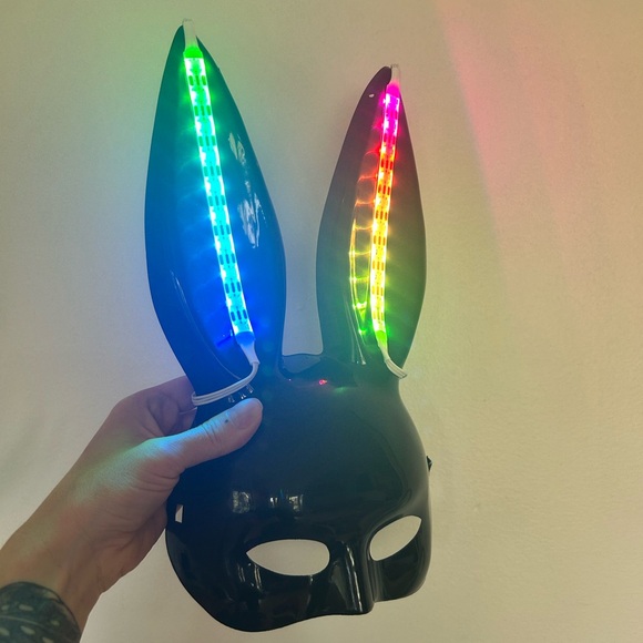LED bunny/rabbit mask - Picture 5 of 6
